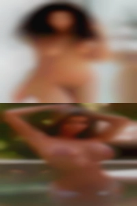 I like girls PDA nude and kissing.